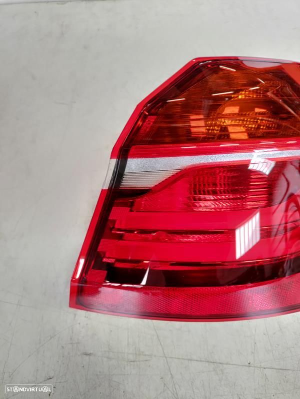 Farolim Direito Do Painel Lanterna Tras Stop Drt Bmw 2 Active Tourer ( - 4