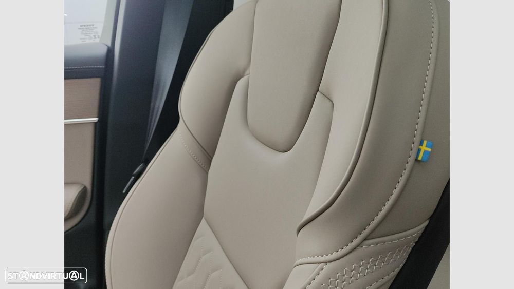 Volvo XC 90 2.0 T8 PHEV Plus Dark AWD - 21