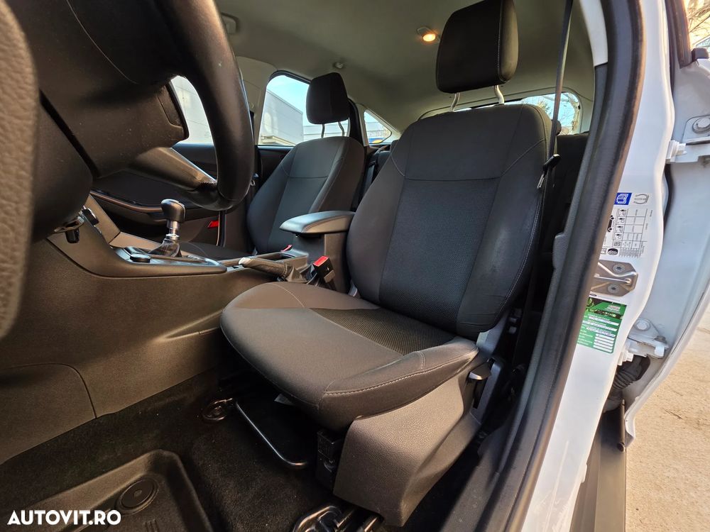 Ford Focus 1.0 EcoBoost MHEV ST-Line - 6