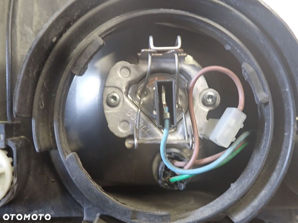 LAMPA LEWA PRZEDNIA OPEL MERIVA A 1.2 93321052 - 7
