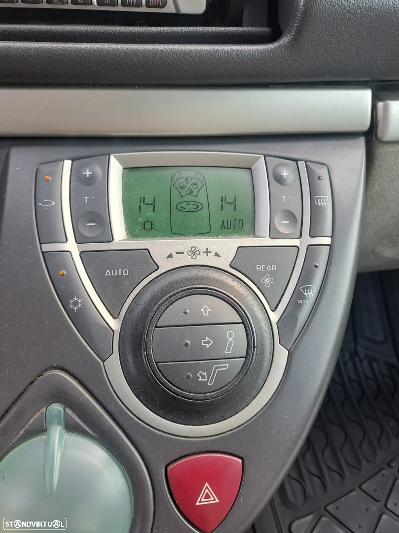Peugeot 807 2.2 HDi - 23