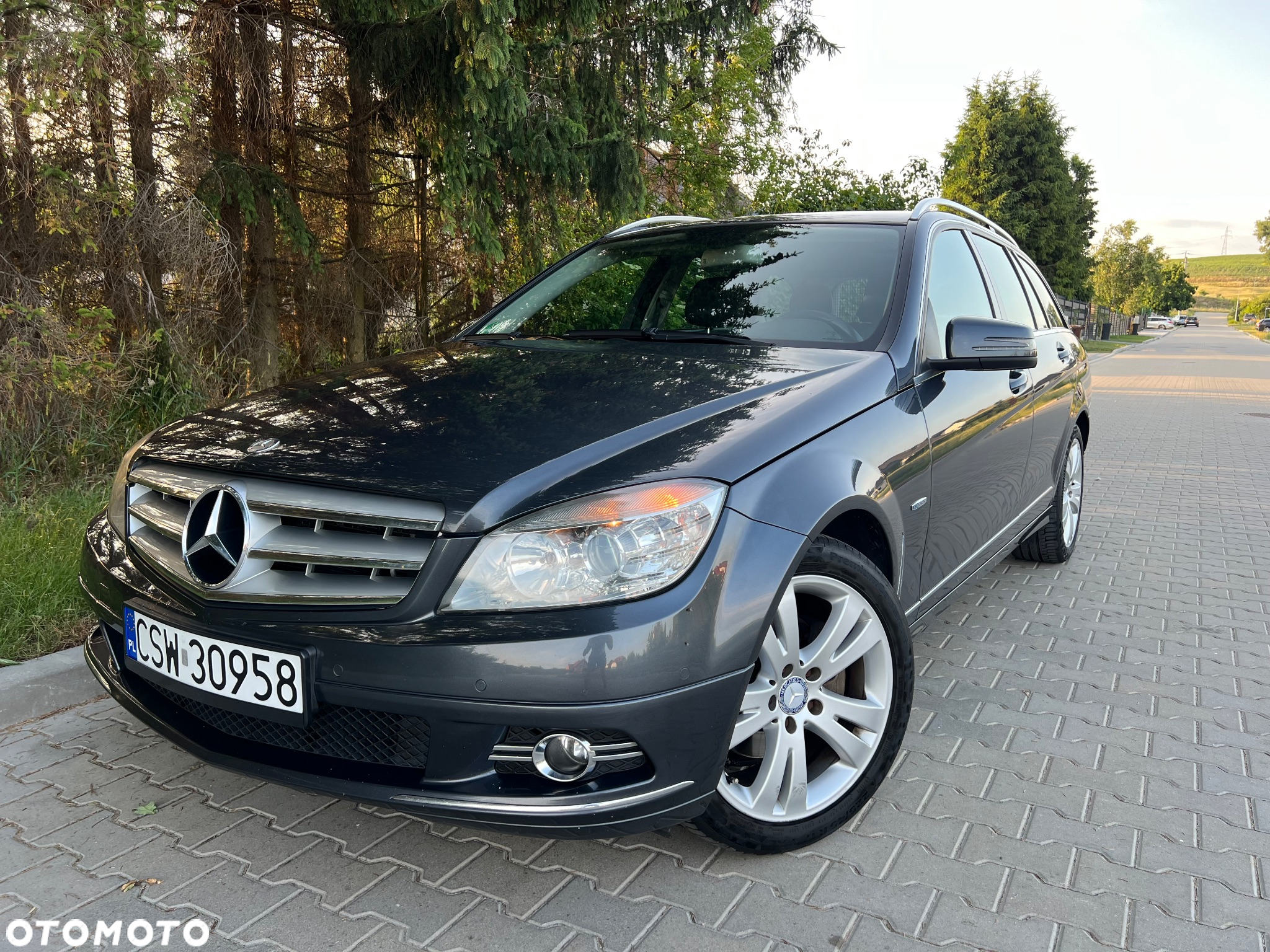 Mercedes-Benz Klasa C 200 T (BlueEFFICIENCY) 7G-TRONIC - 2