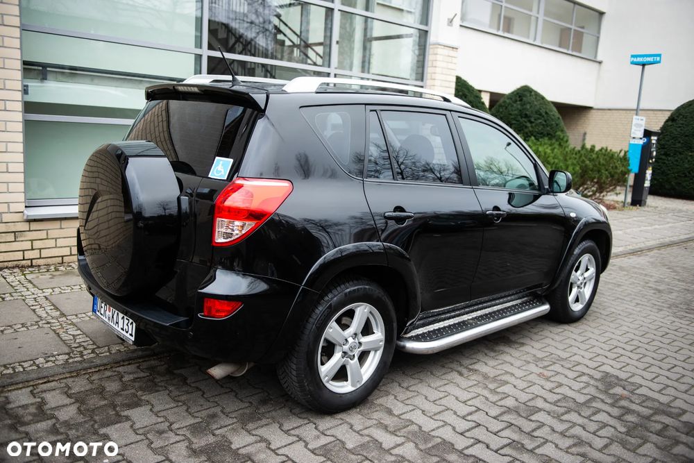 Toyota RAV4 2.0 4x4 Automatik Executive - 11