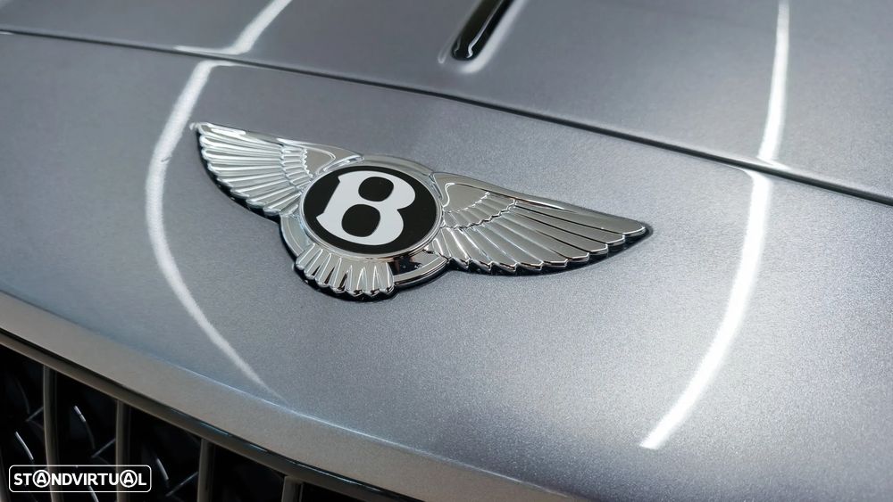 Bentley Flying Spur Hybrid S - 13