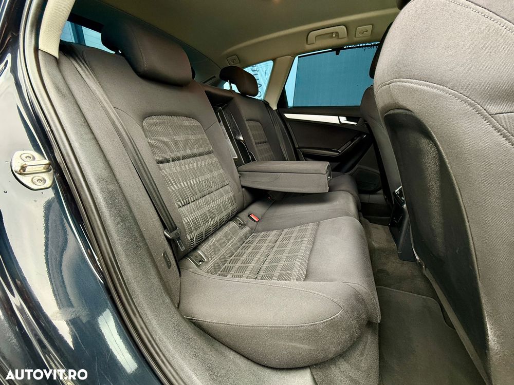 Audi A4 Avant 2.0 TDI DPF multitronic S line Sportpaket - 25