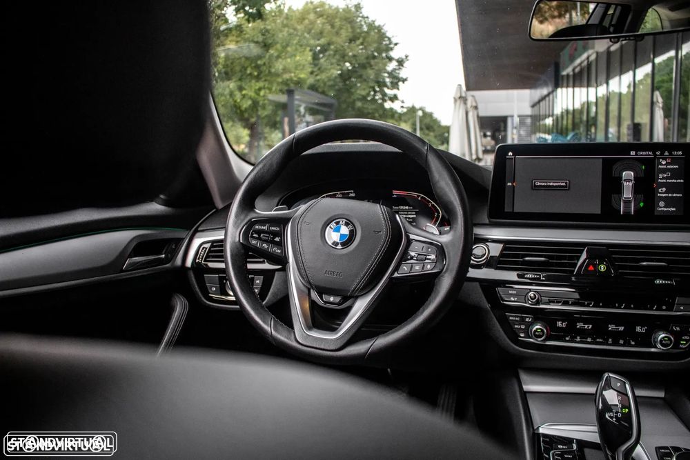 BMW 520 d Line Luxury Auto - 37