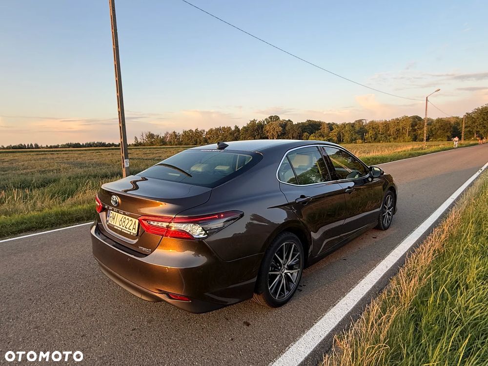Toyota Camry 2.5 Hybrid Executive CVT - 14