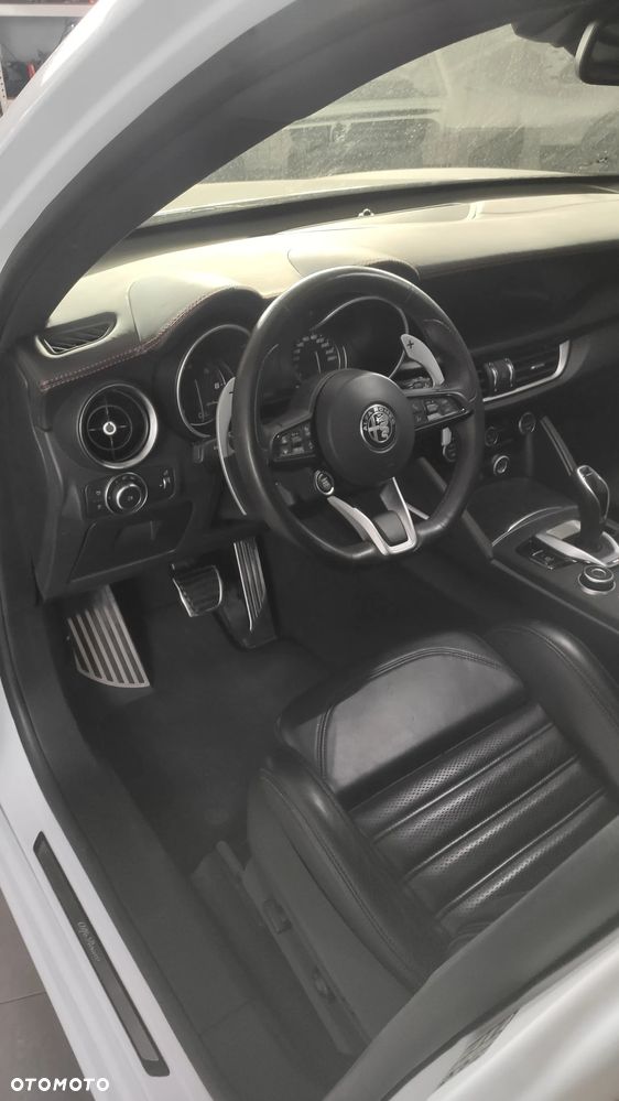 Alfa Romeo Stelvio 2.0 Turbo 16V AT8-Q4 Veloce - 20