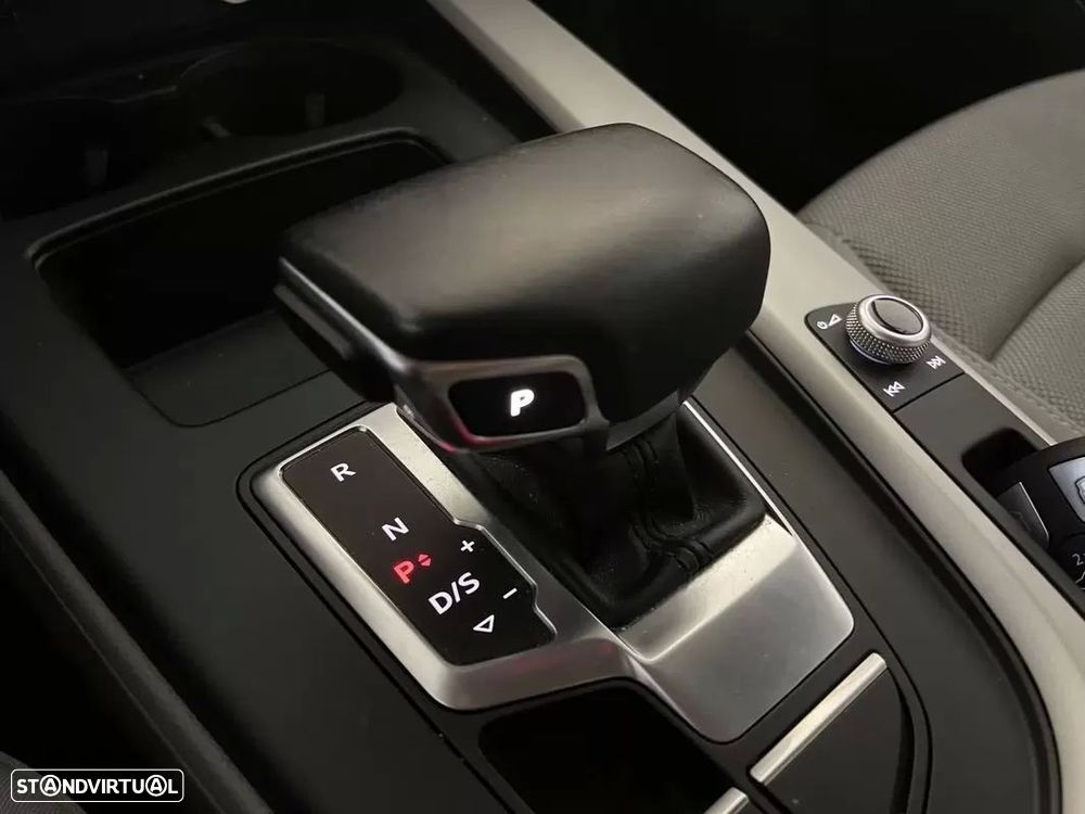 Audi A4 Avant 30 TDI Advanced S tronic - 30