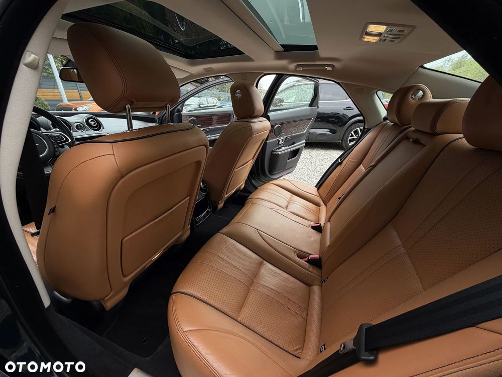 Jaguar XJ 3.0 D V6 Premium Luxury - 20