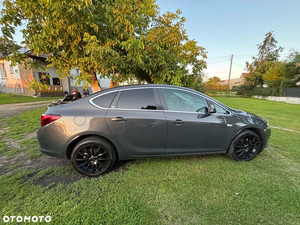 Opel Astra 1.4 T Active - 8
