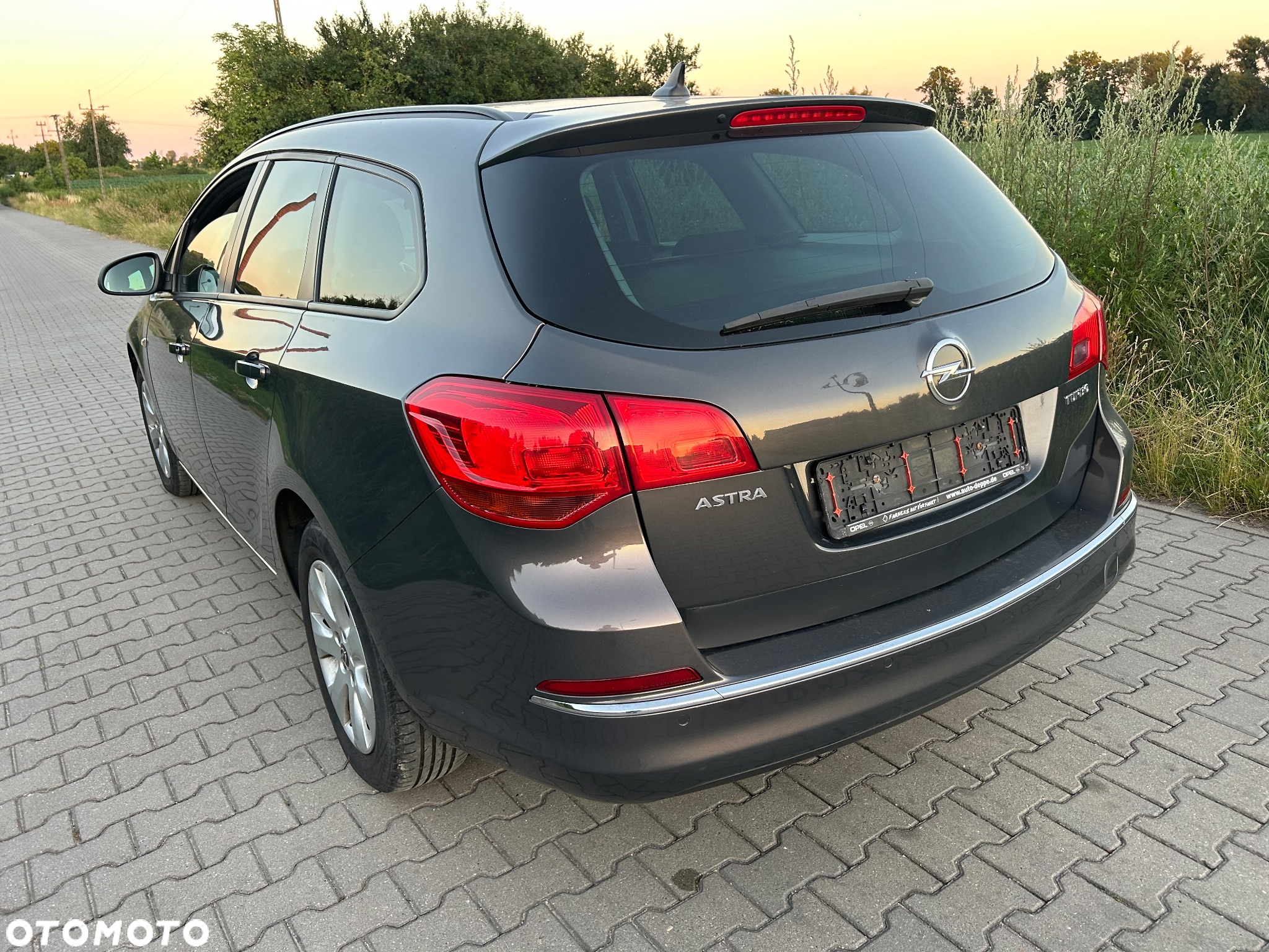 Opel Astra 1.4 Turbo Color Edition - 3