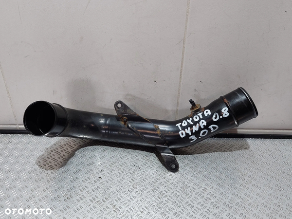 PRZEWÓD RURA POWIETRZA TOYOTA DYNA R2008 3,0 DISEL