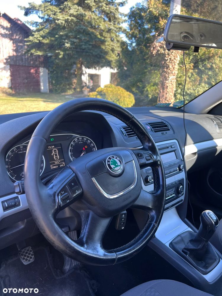 Skoda Octavia 1.6 TDI Classic - 8