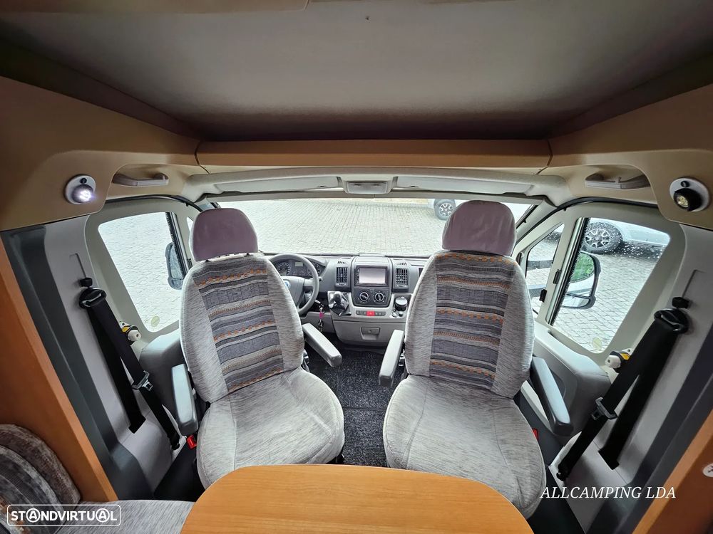 Knaus Sport TI CAMA FRANCESA SALÃO FACE TO FACE - 35