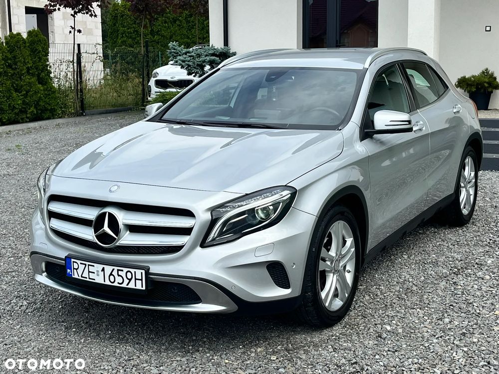 Mercedes-Benz GLA 180 - 2