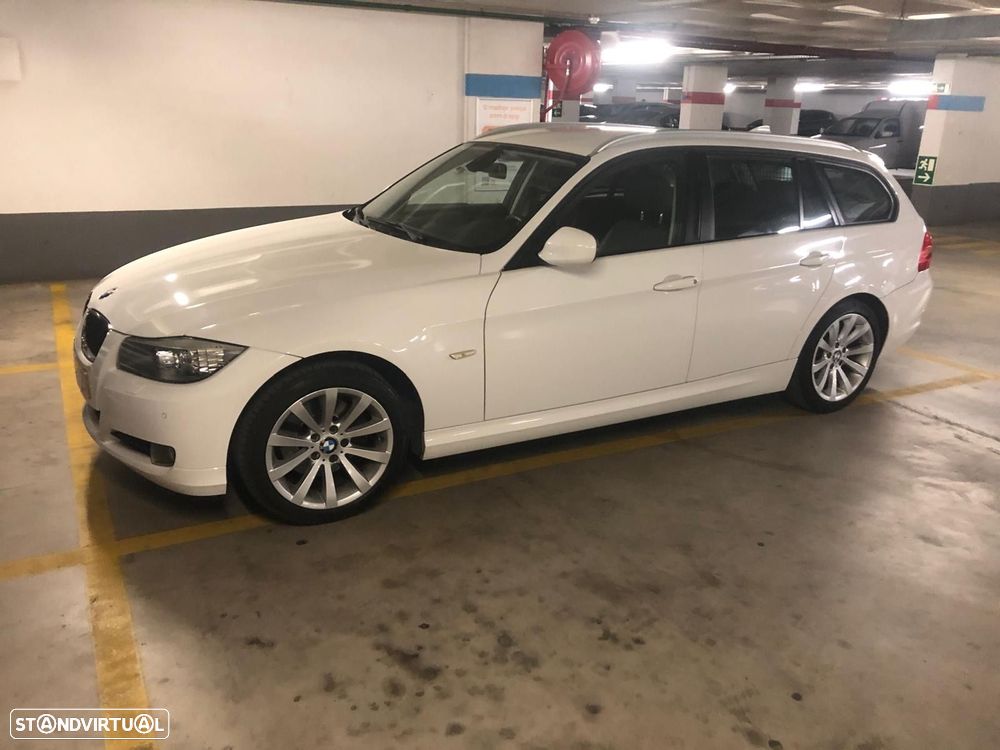 BMW 318 d Navigation — fotografia 2