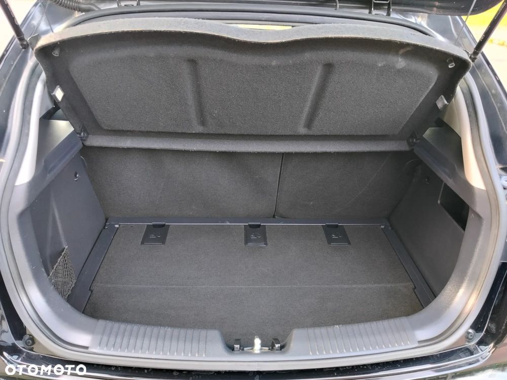 Kia Rio 1.2 Dream Team Edition - 25
