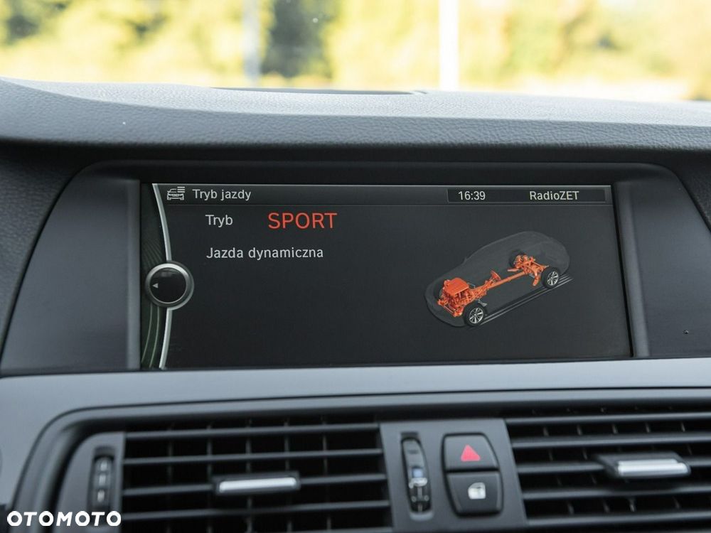 BMW Seria 5 520d Luxury Line - 23