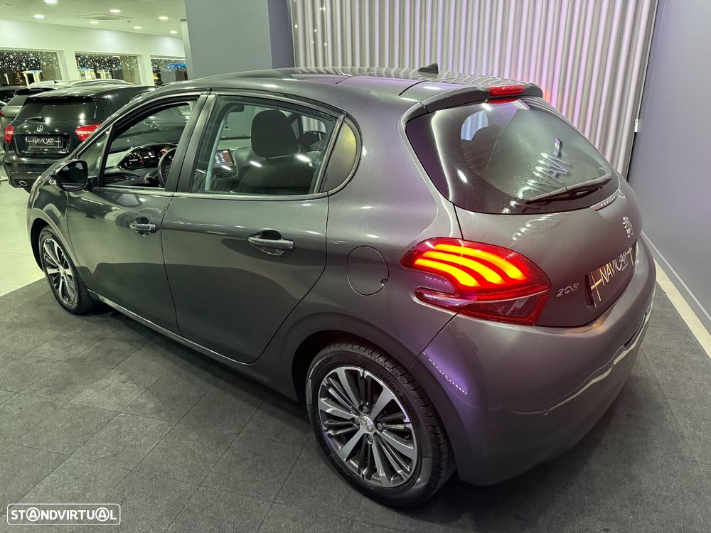 Peugeot 208 PureTech 82 Active - 4