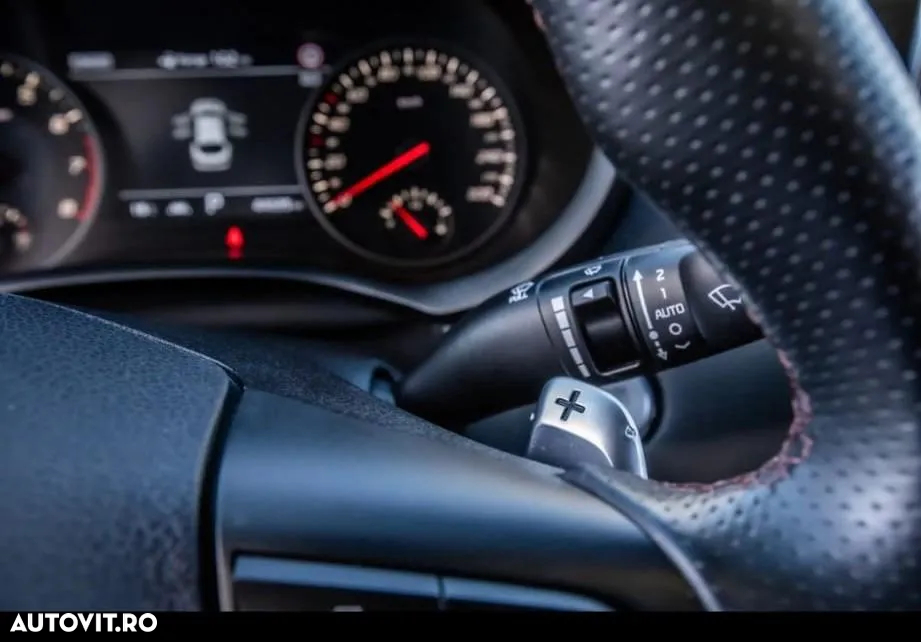 Kia Stinger 3.3 T-GDI 8AT AWD GT - 29