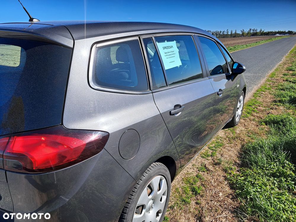 Opel Zafira - 26