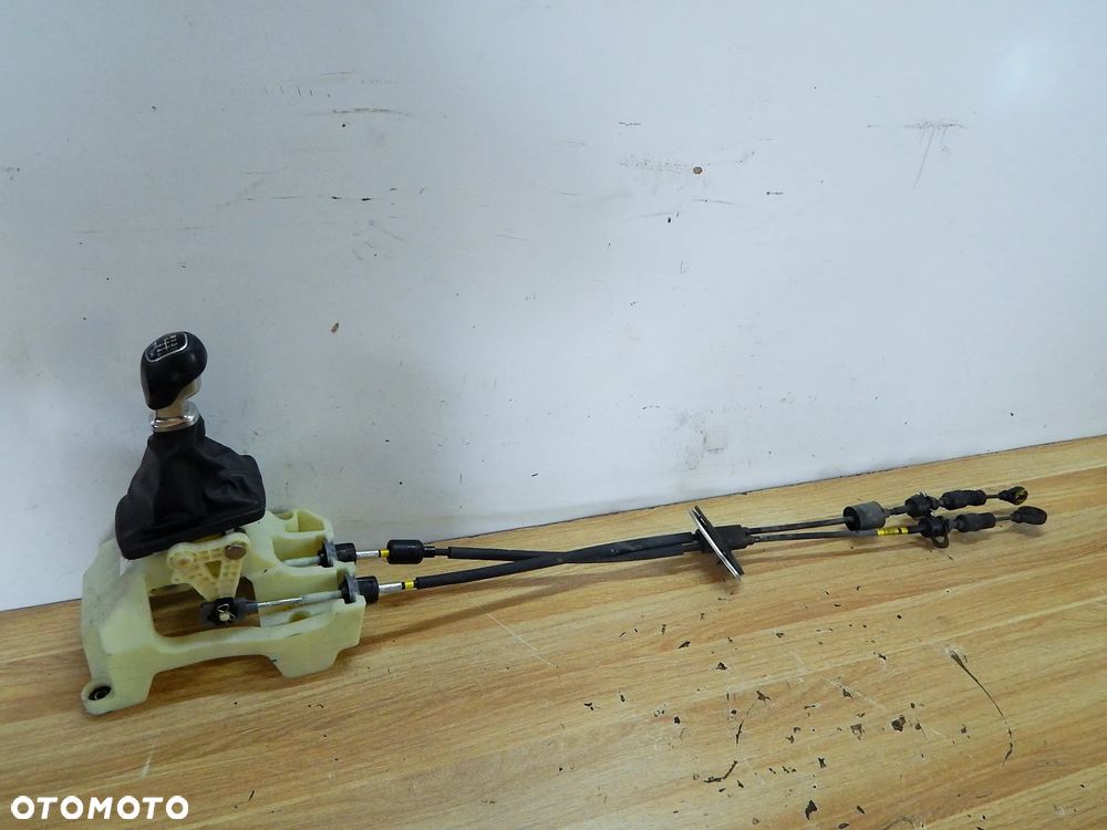 Lewarek wybierak gałka zmiany biegów 1.7 crdi Kia Carens IV 13-19 kompletny  Łuków części - 1