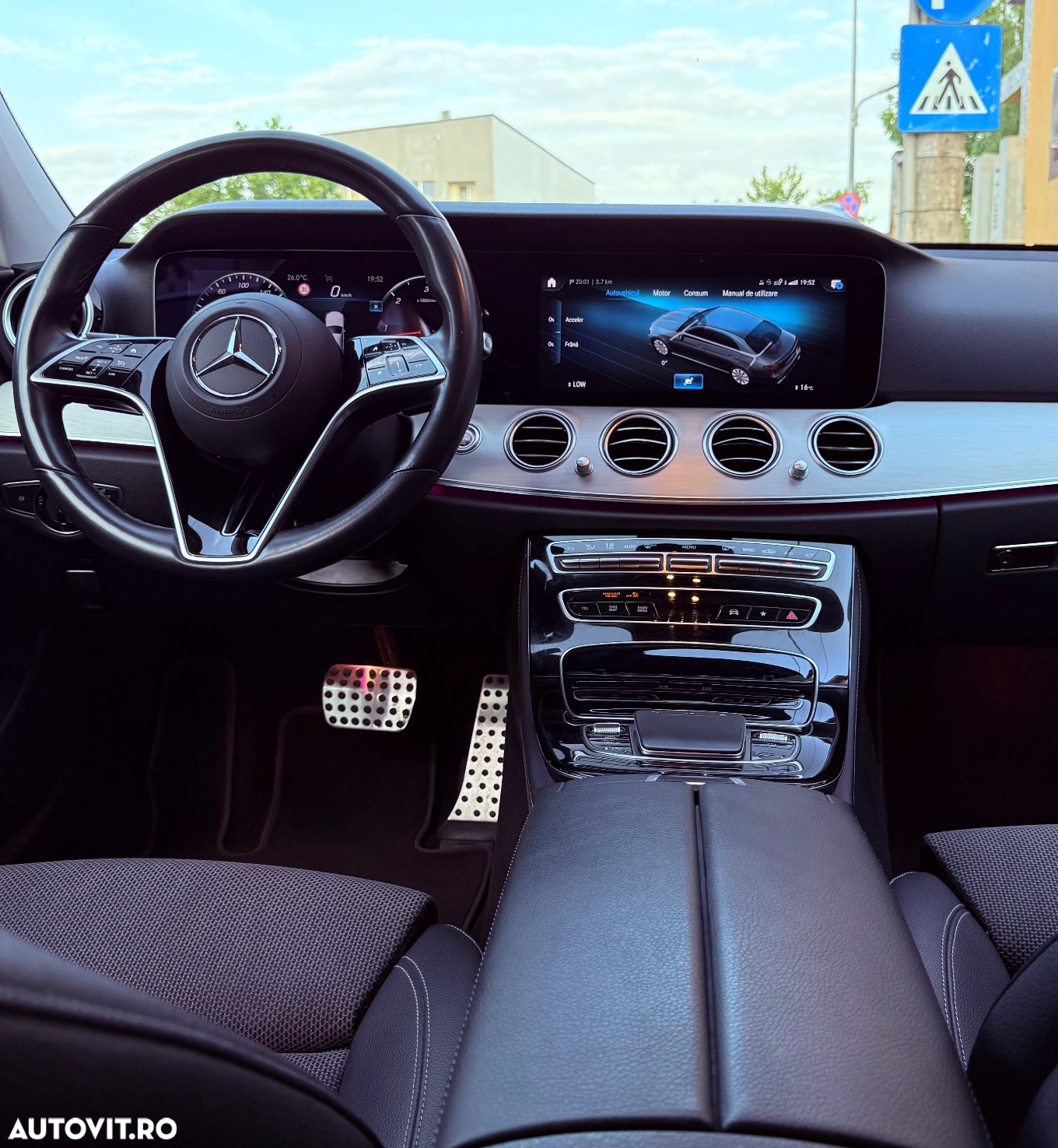Mercedes-Benz E 200 d Aut. - 28