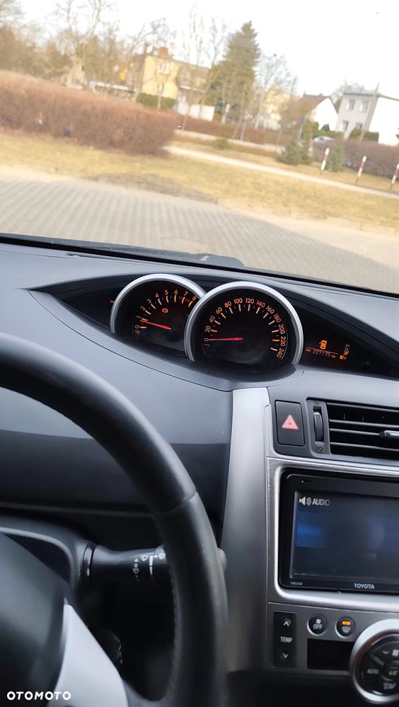 Toyota Verso 1.8 7-Sitzer Skyview Edition - 8