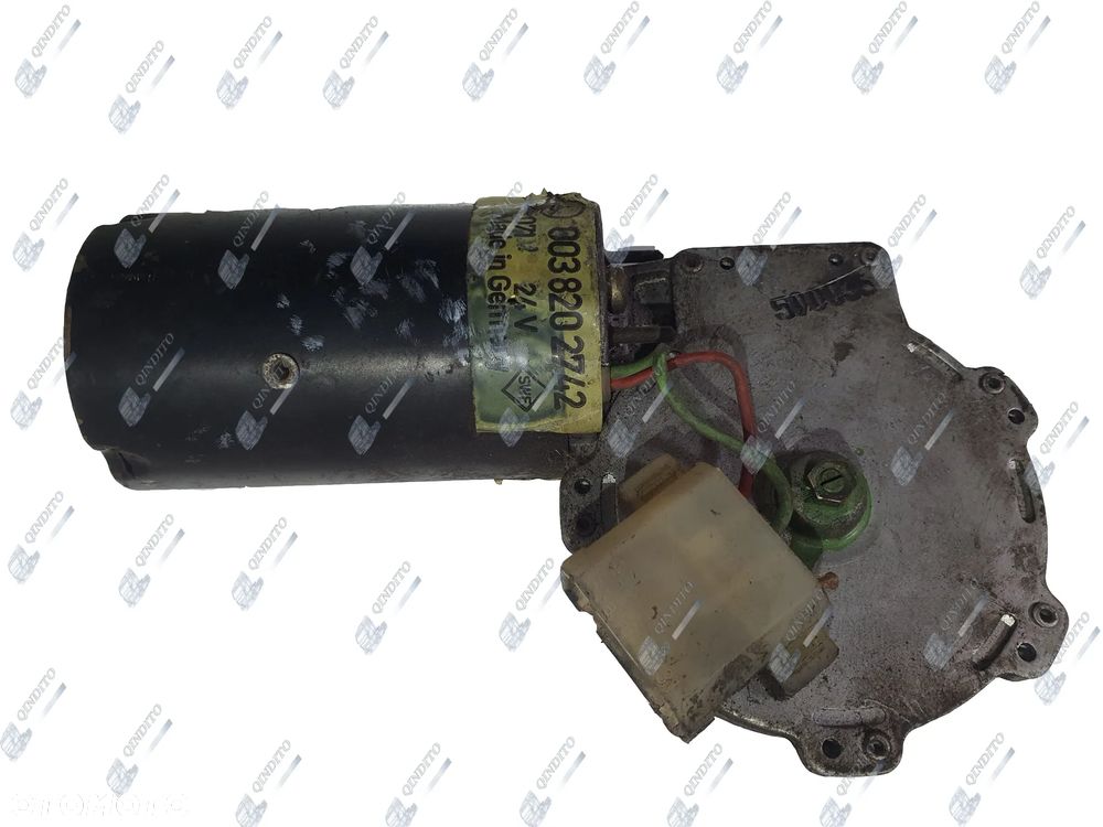 SILNIK  WYCIERACZKI MERCEDES 814 0038202742 - 2