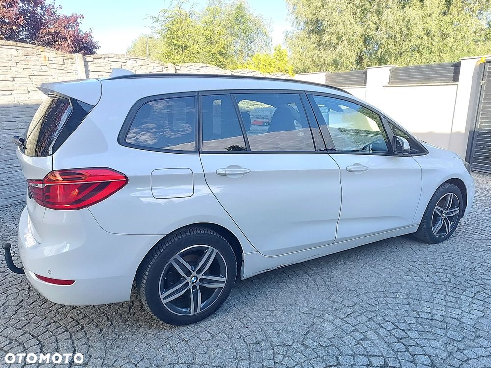 BMW Seria 2 218d Sport Line - 1
