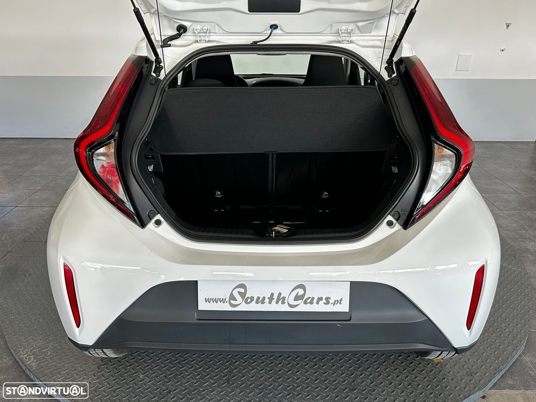 Toyota Aygo X 1.0 Limited - 6