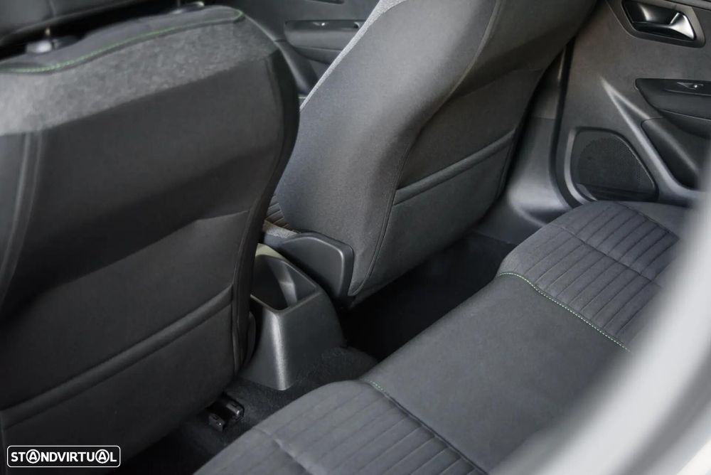 Peugeot 208 1.2 PureTech Active - 26