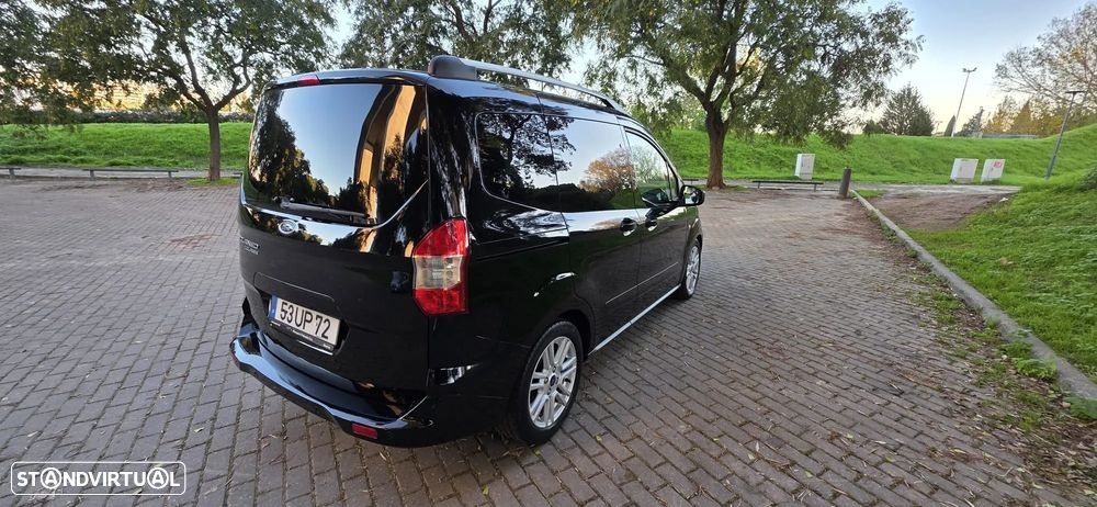Ford Tourneo Courier 1.5 TDCi Titanium - 4