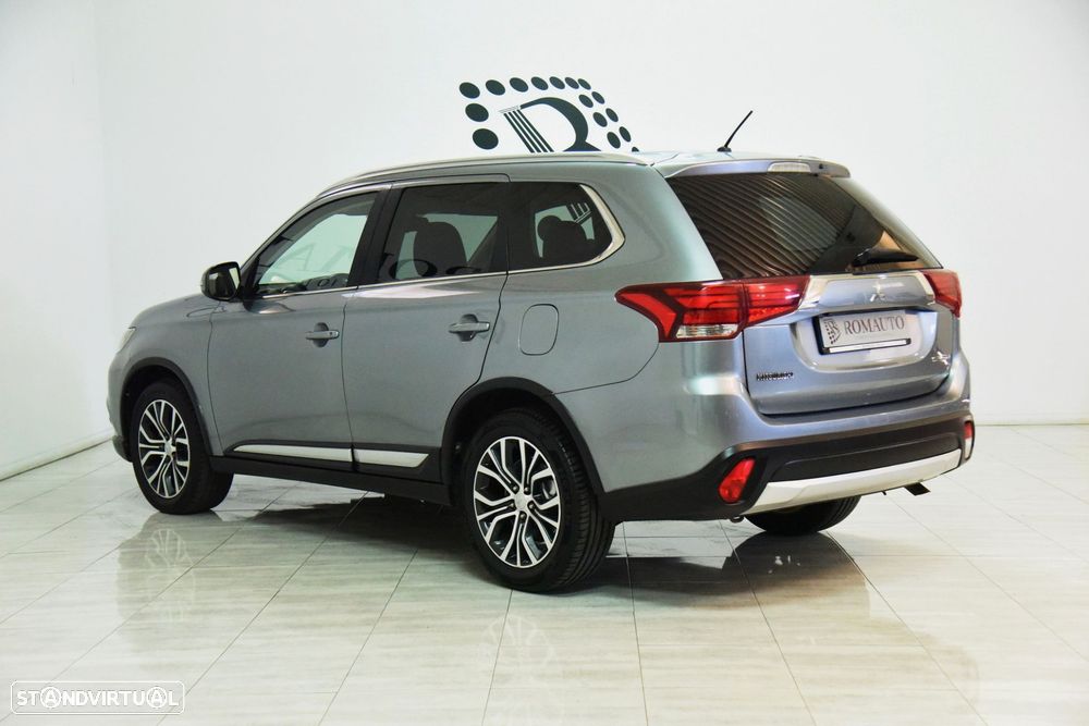 Mitsubishi Outlander 2.2 DI-D Intense - 8