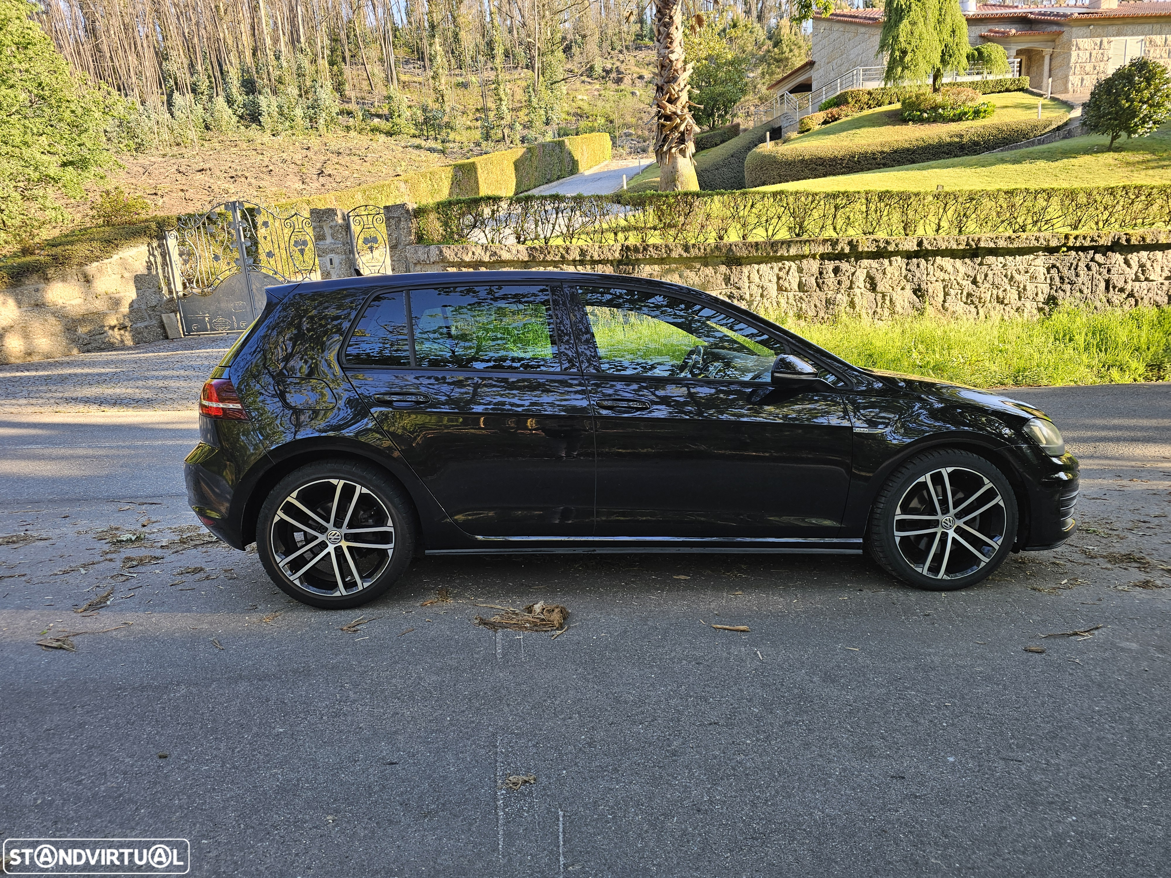 VW Golf 2.0 TDI GTD DSG - 35