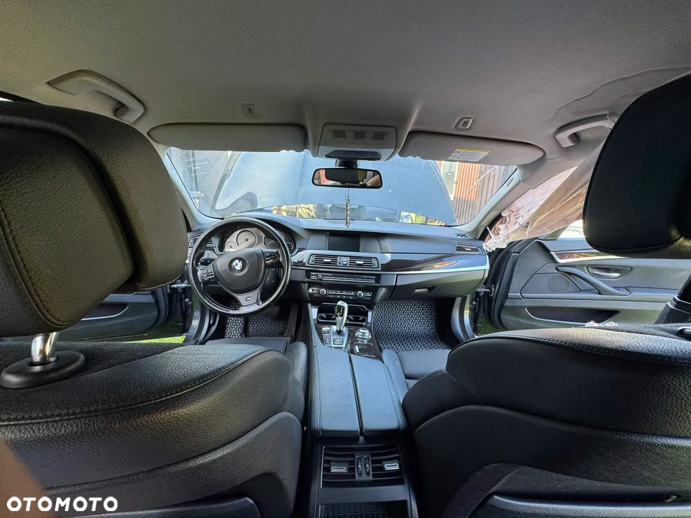 BMW Seria 5 528i xDrive - 25