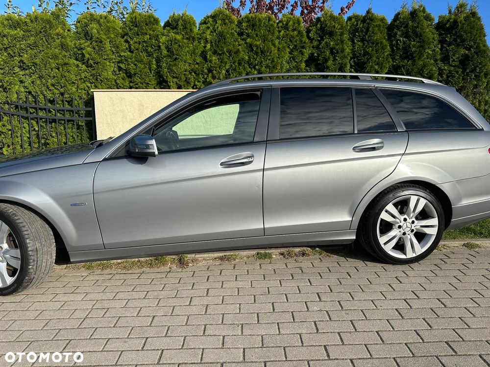 Mercedes-Benz Klasa C 180 T BlueEFFICIENCY 7G-TRONIC - 11