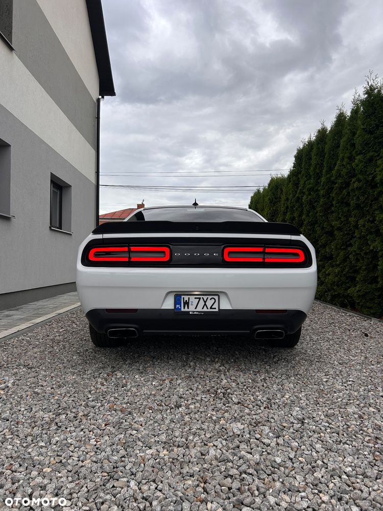 Dodge Challenger 5.7 R/T - 4