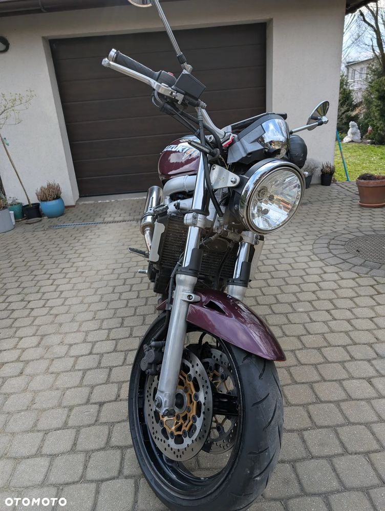 Suzuki SV - 12