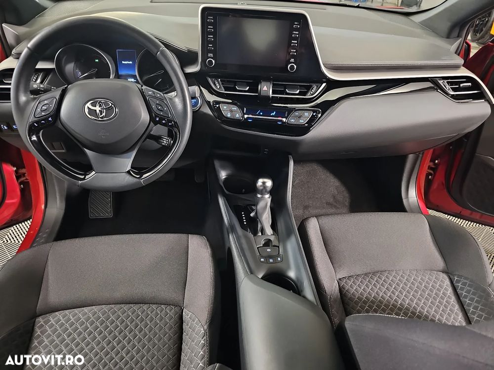 Toyota C-HR - 10