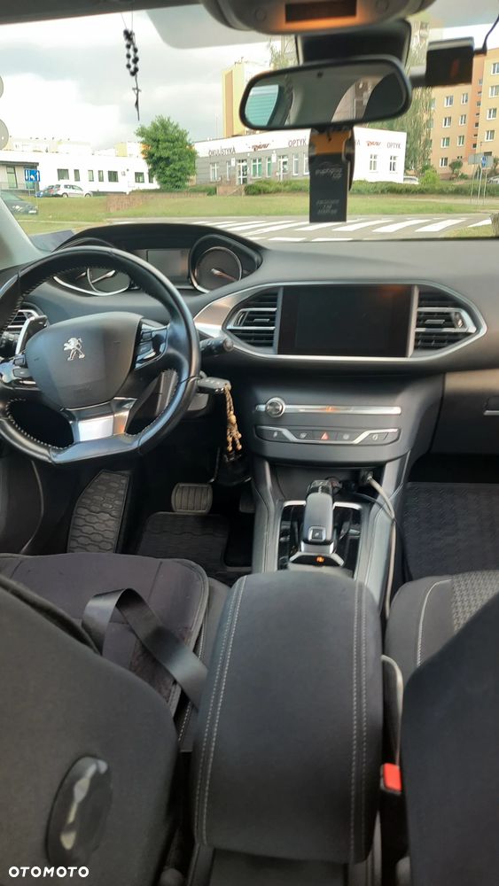 Peugeot 308 1.2 PureTech GPF Active S&S EAT8 - 20
