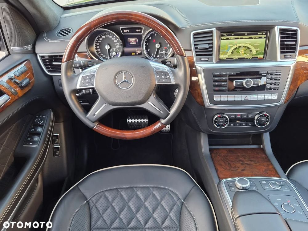 Mercedes-Benz GL - 6