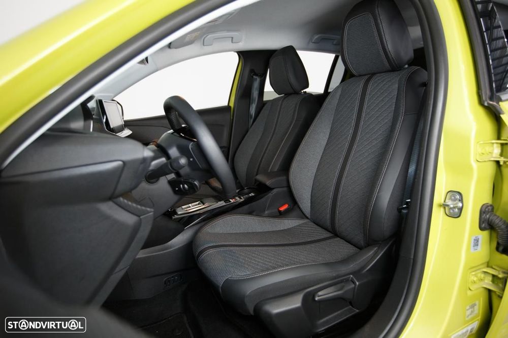 Peugeot e-208 Style - 8