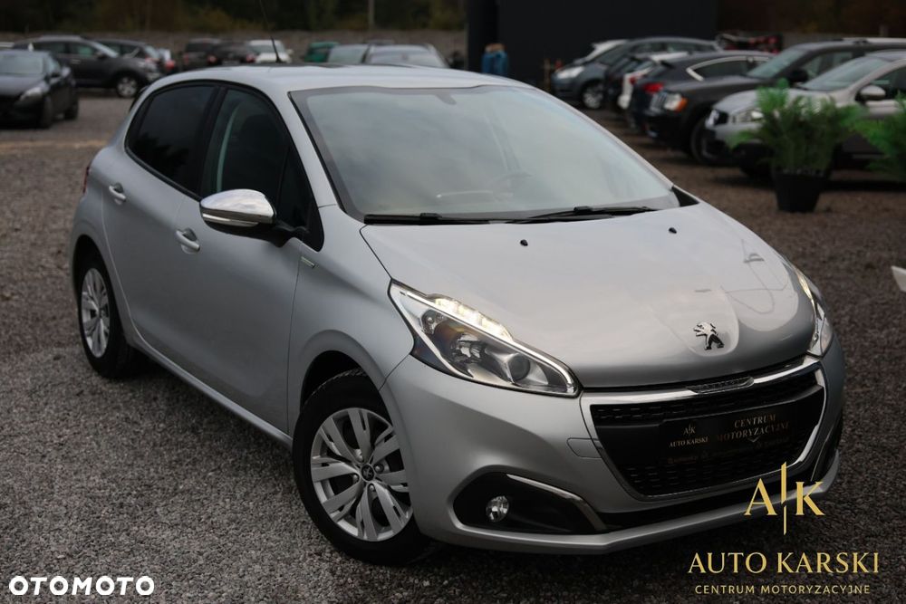 Peugeot 208 - 10