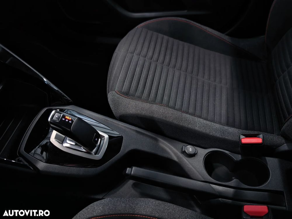 Peugeot 2008 PureTech 130 EAT8 Active - 23