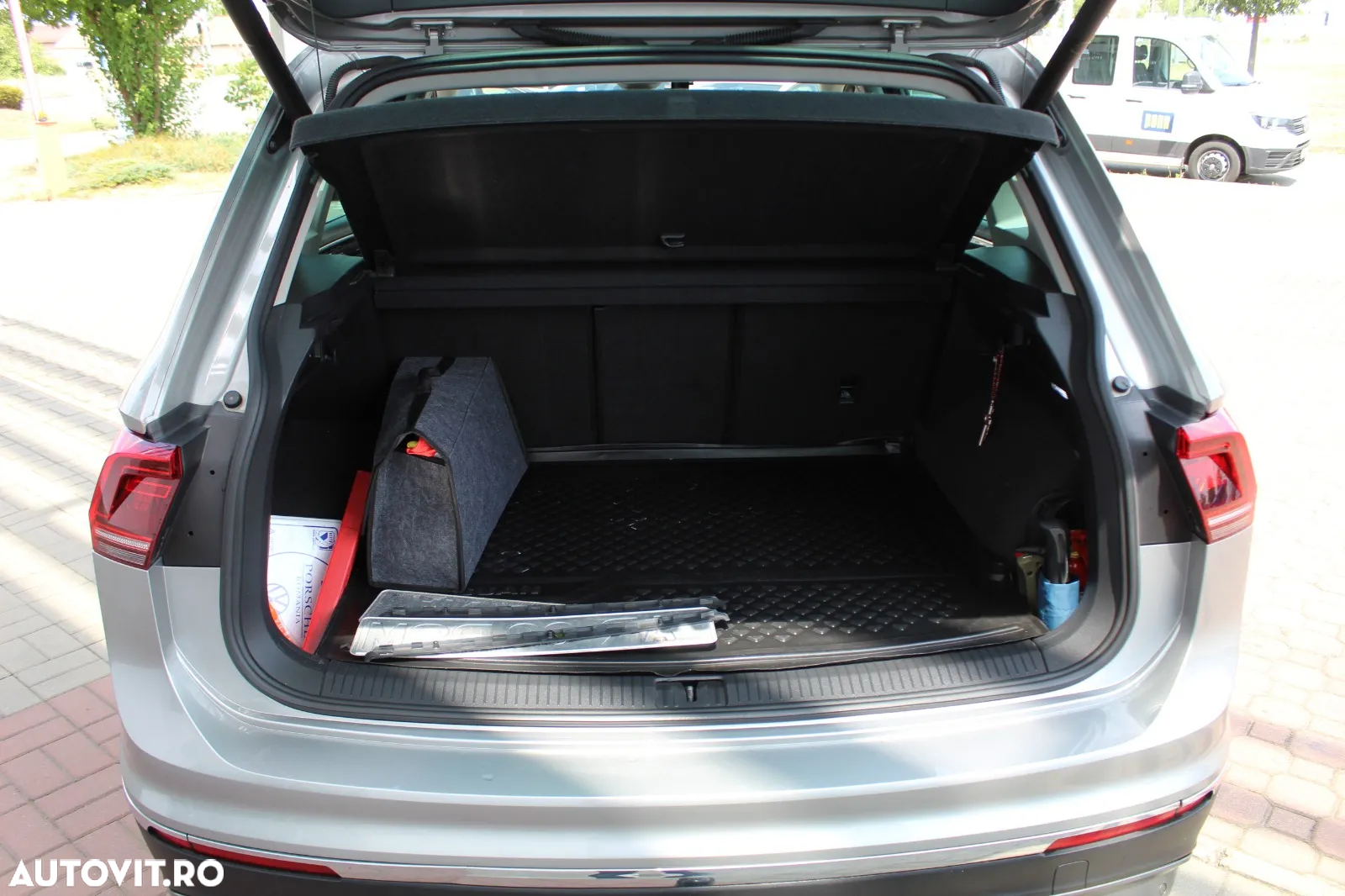 Volkswagen Tiguan 2.0 TDI DPF DSG 4Mot Comfortline - 25