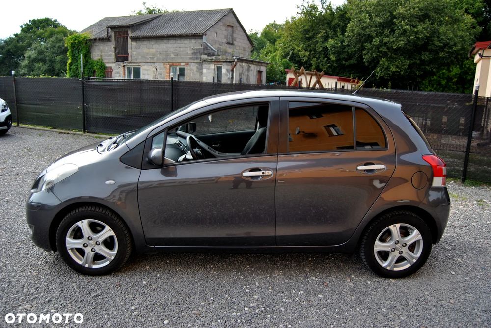 Toyota Yaris 1.33 VVT-i Executive - 1