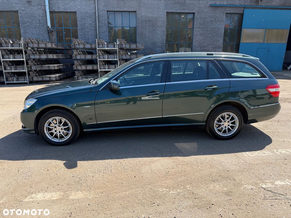 Mercedes-Benz Klasa E 350 CDI DPF BlueEFFICIENCY 7G-TRONIC Elegance - 3