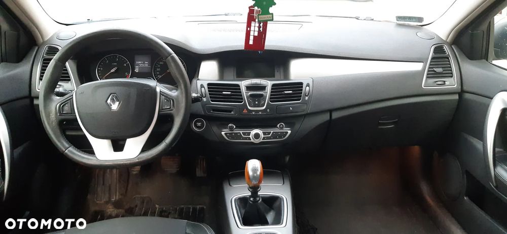 Renault Laguna dCi 110 FAP Bose Edition - 6